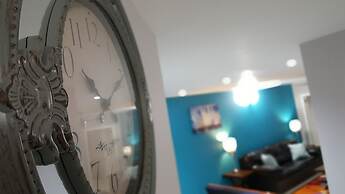 New Kingston Guest Apartment at Donhead