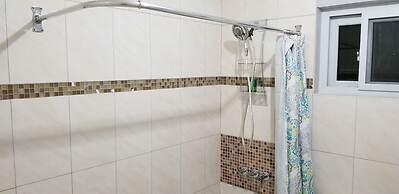 New Kingston Guest Apartment at Donhead