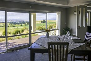 Ribbonwood Country House