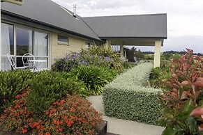 Ribbonwood Country House