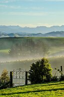 Ribbonwood Country House