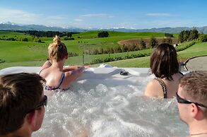 Ribbonwood Country House