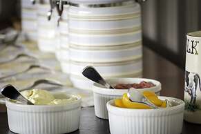 Ribbonwood Country House