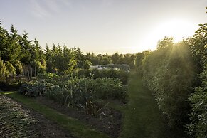 Ribbonwood Country House