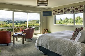 Ribbonwood Country House