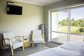 Ribbonwood Country House