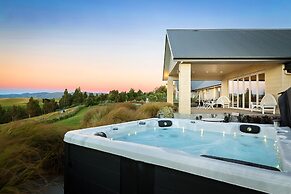 Ribbonwood Country House