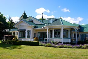Country Villa Estate
