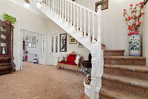 Country Villa Estate