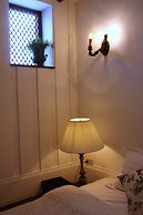 The Bhuthorn Bed and Breakfast