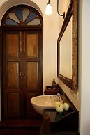 The Bhuthorn Bed and Breakfast