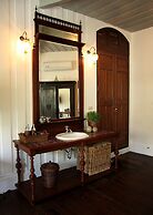 The Bhuthorn Bed and Breakfast