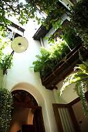 The Bhuthorn Bed and Breakfast