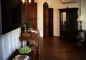 The Bhuthorn Bed and Breakfast