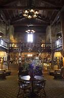 Giant City Lodge