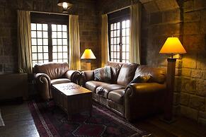 Giant City Lodge