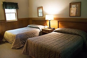 Giant City Lodge
