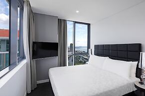 Meriton Suites Southport, Gold Coast