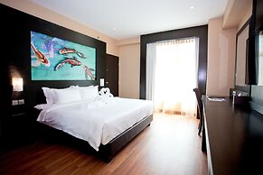 Vouk Hotel Suites