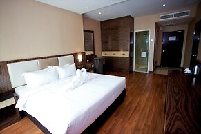 Vouk Hotel Suites