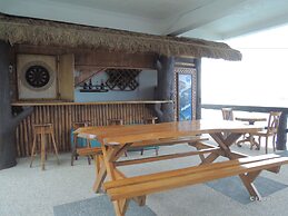 Love's Beach and Dive Resort