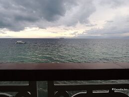 Love's Beach and Dive Resort