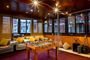 Shangri-la Boutique Hotel