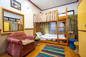 Shangri-la Boutique Hotel