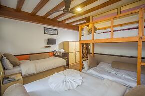 Shangri-la Boutique Hotel