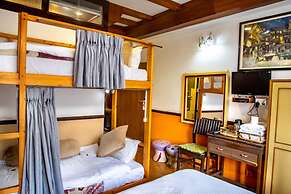 Shangri-la Boutique Hotel