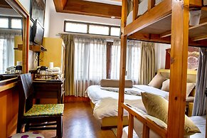 Shangri-la Boutique Hotel