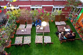 Shangri-la Boutique Hotel