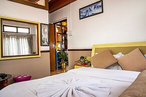 Shangri-la Boutique Hotel