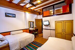 Shangri-la Boutique Hotel