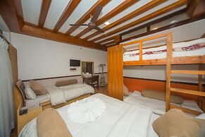 Shangri-la Boutique Hotel