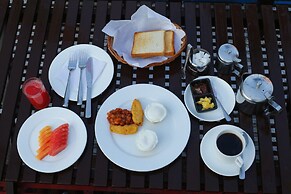 Shangri-la Boutique Hotel