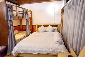 Shangri-la Boutique Hotel