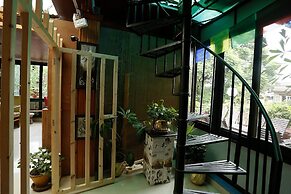 Shangri-la Boutique Hotel