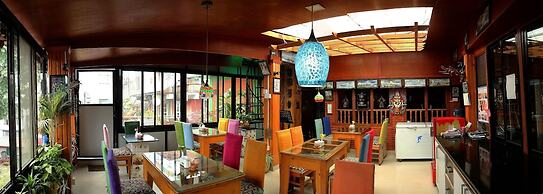 Shangri-la Boutique Hotel