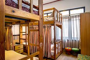 Shangri-la Boutique Hotel