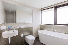 Meriton Suites Church Street, Parramatta