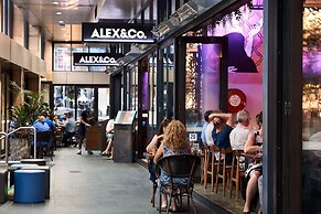 Meriton Suites Church Street, Parramatta