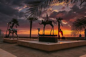 Hotel Dreamland Oasis