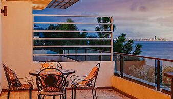 Hotel Dreamland Oasis