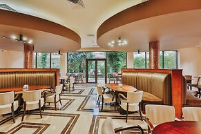 Dreamland Oasis Resort & Spa