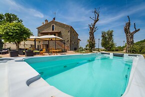 Tenuta Borgo Santa Cecilia