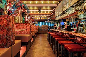 Manzo's Suites