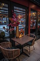 Manzo's Suites