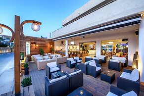 Despoina Apartments by Estia