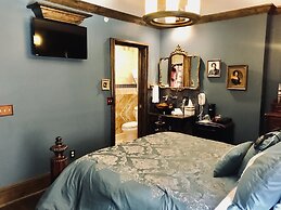 Symphony Hotel & Restaurant